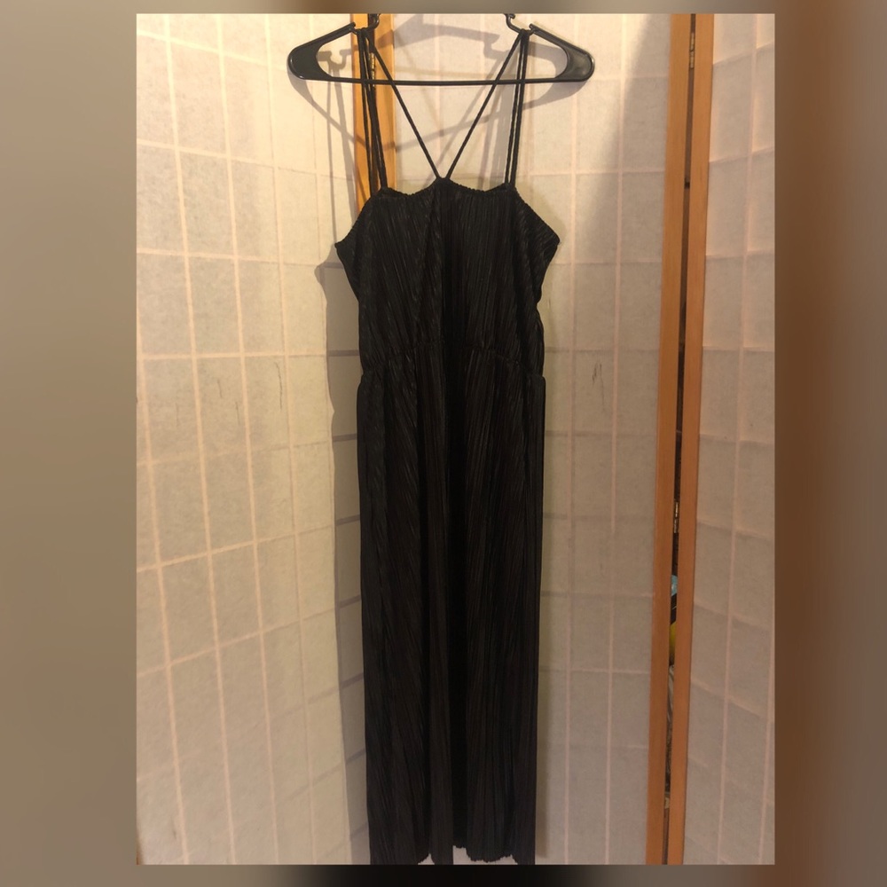 Black pleated dress